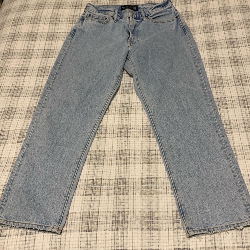 Abercrombie and fitch size 29 w straight leg blue jeans